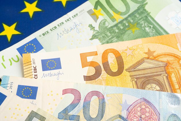 Learn how to build an emergency fund in Europe with practical budgeting strategies, savings goals in euros and pounds, and expert tips for long-term financial security.